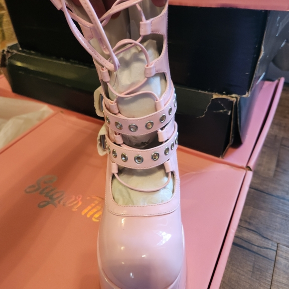 Sugar thrillz platform botties - Picture 5 of 5